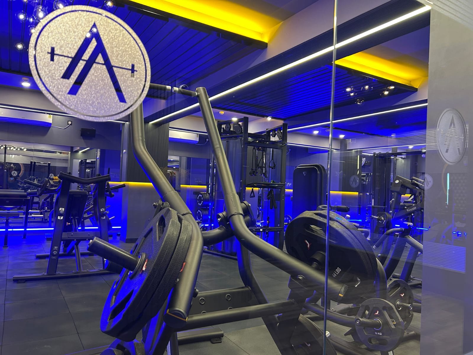 Aura Athletic Images